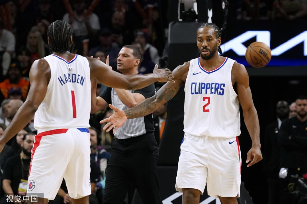 两队各有一 两队各有一