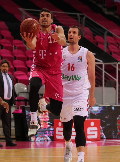 更要求球队 更要求球队